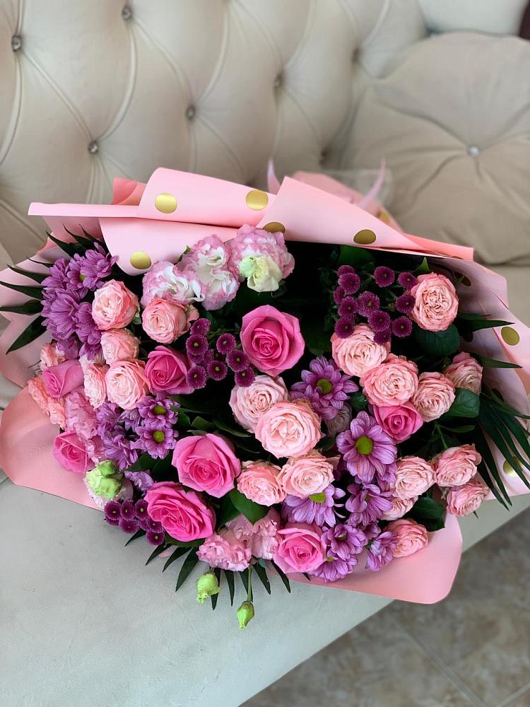 Букет цветов из: Хризантемы, Розы и Лизиантусы в Журавской