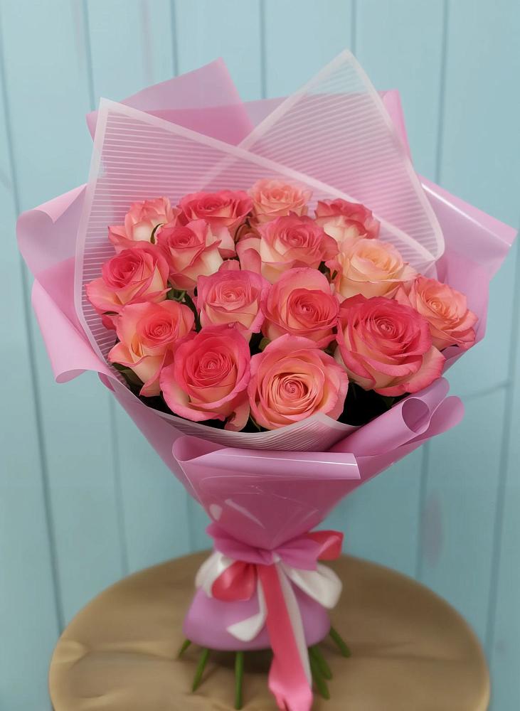 Букет 15 Розовых роз Равель в Журавской