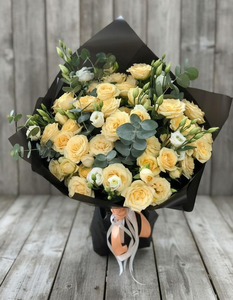 Букет цветов из: Розы и Лизиантусы в Журавской