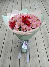 Букет цветов из:  Альстромерии в Журавской