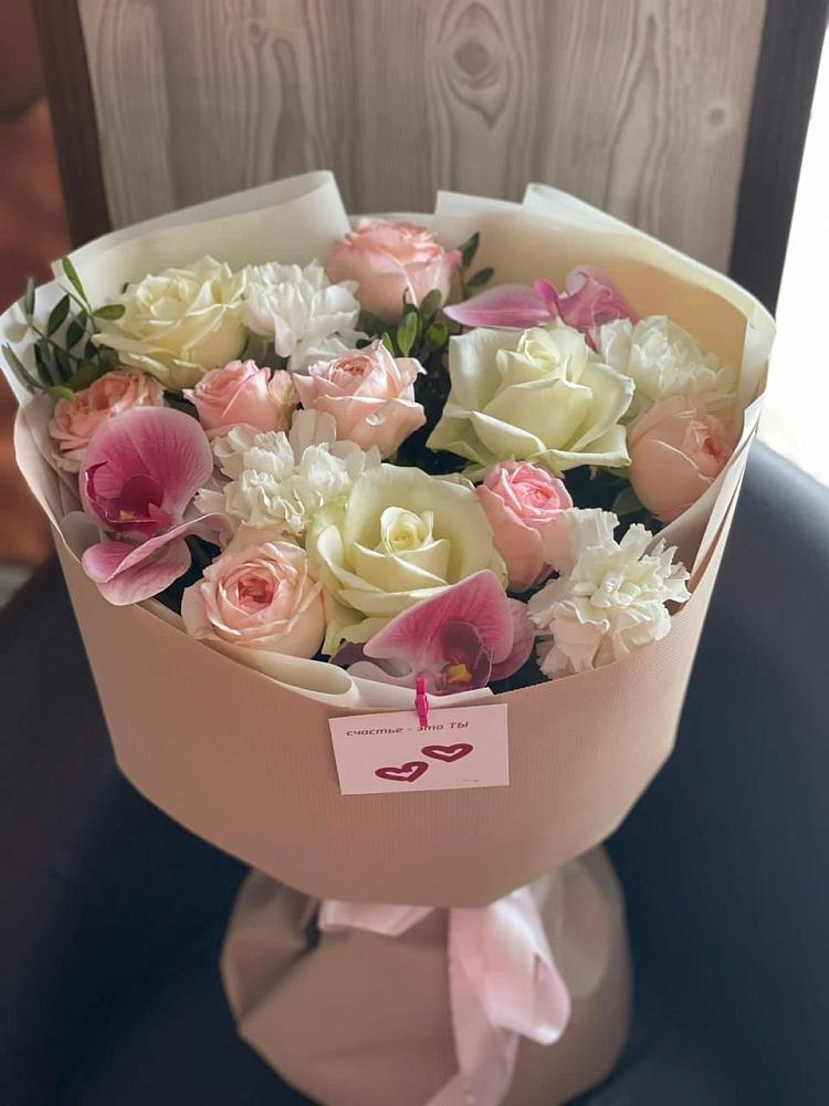 Букет цветов из: Орхидеи, Розы и Гвоздики в Журавской