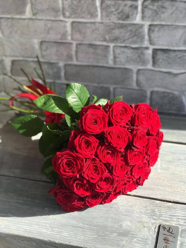 Букет Красные розы Фридом в Журавской