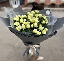 Букет Белые кустовые розы Солинеро в Журавской