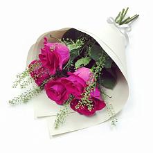 Букет цветов из:  Розы в Журавской