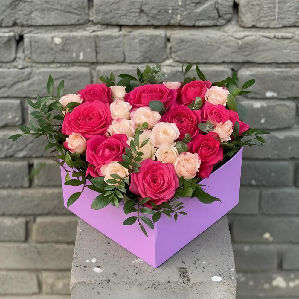 Цветочная композиция из Розы в коробке в Журавской