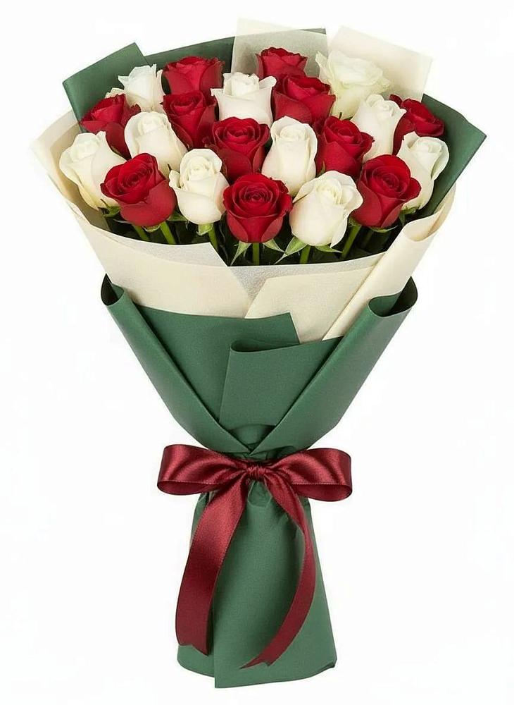 Букет Микс из красных и белых роз в Журавской