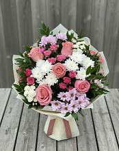 Букет цветов из:  Альстромерии, Гвоздики, Розы и Хризантемы в Журавской