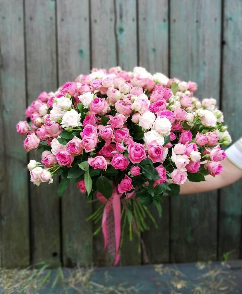 Букет Розовые кустовые розы Натали и Лав Лидия в Журавской