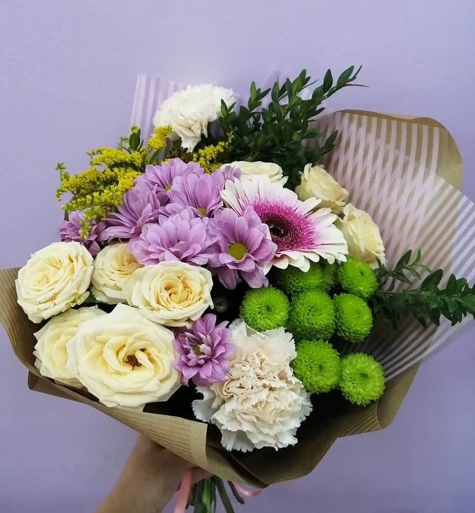 Букет цветов из: Хризантемы, Розы, Гвоздики и Герберы в Журавской