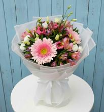 Букет цветов из:  Герберы, Альстромерии и Лизиантусы в Журавской