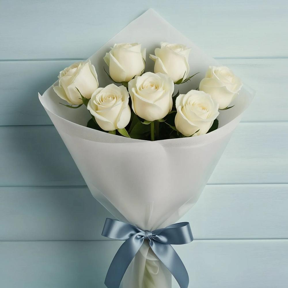 Букет 7 Белых роз Эдлесс Лав в Журавской